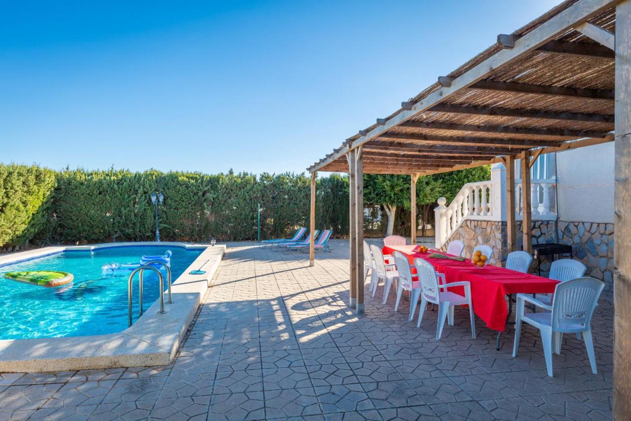 Villa Fidalsa Grand White House Tangel